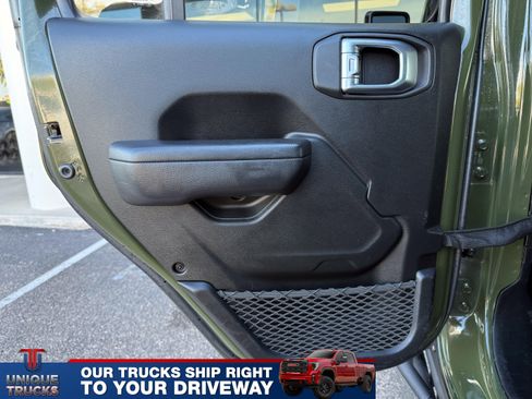 Used 2022 Jeep Gladiator Rubicon w/ Cold Weather Group image 20