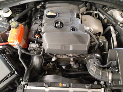 Used 2021 Chevrolet Camaro LT w/ Technology Package RWD image 30