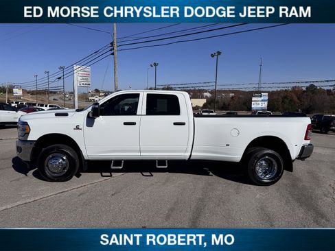 Used 2024 RAM 3500 Tradesman w/ Chrome Appearance Group image 8