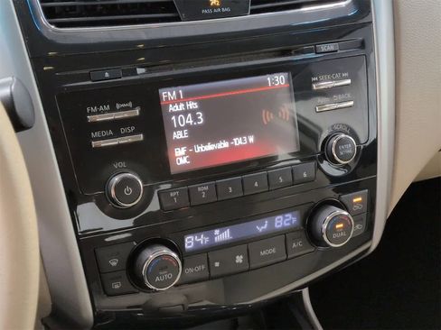 Used 2015 Nissan Altima 2.5 SV image 28