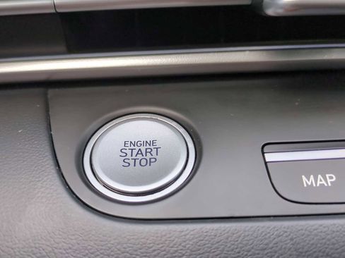 Used 2024 Hyundai Elantra SEL FWD image 17