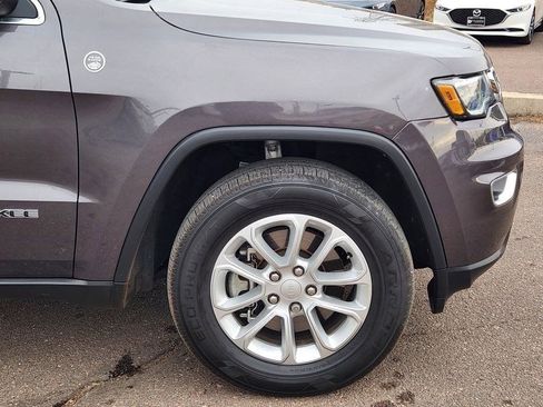 Used 2021 Jeep Grand Cherokee Laredo image 28