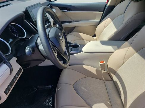 Used 2022 Toyota Camry LE image 20
