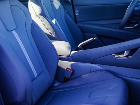 New 2025 Hyundai Elantra SE w/ Cargo Package image 19