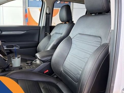 Used 2024 Ford Ranger Lariat w/ Trailer Tow Package image 17