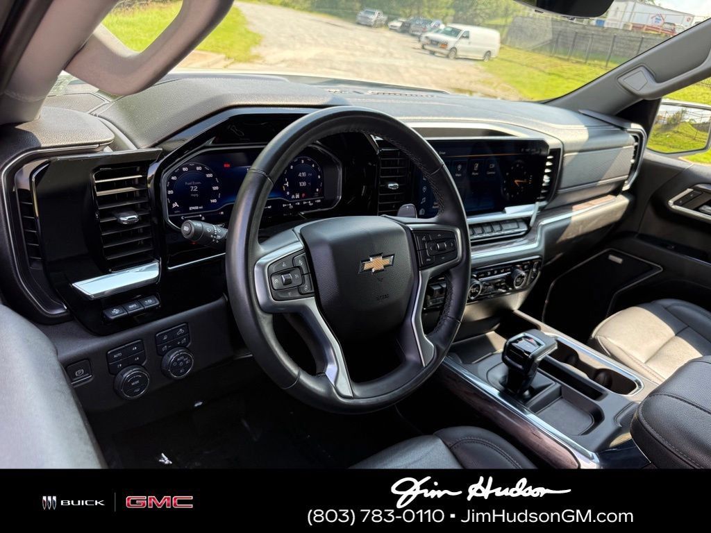 Certified 2023 Chevrolet Silverado 1500 LTZ w/ LTZ Premium Package AWD/4WD image 4