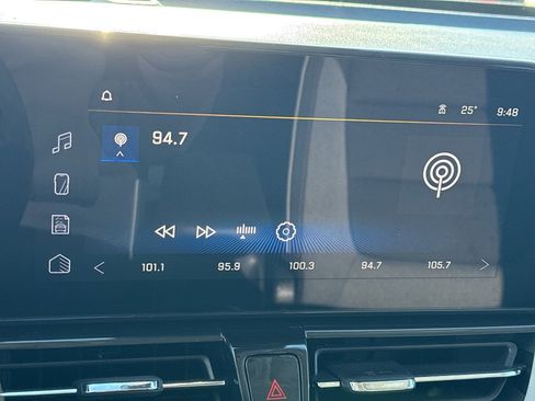 Used 2024 Chevrolet TrailBlazer LT w/ LT Cold Weather Package image 19