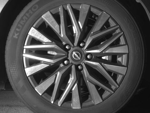 Used 2025 Nissan Altima 2.5 SV FWD image 16