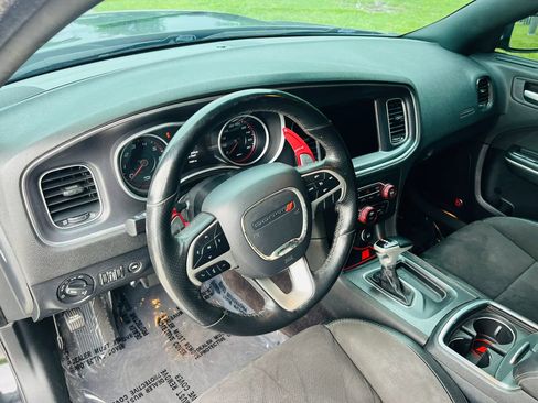 Used 2018 Dodge Charger R/T Scat Pack RWD image 13