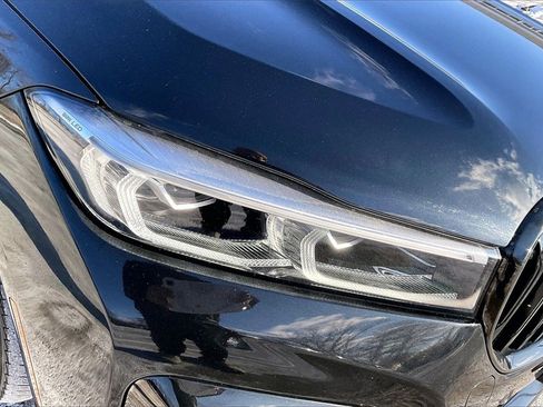 Used 2022 BMW 750i xDrive w/ Luxury Rear Seating Package image 32