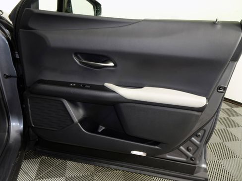 Used 2020 Lexus UX 250h w/ Premium Package image 34