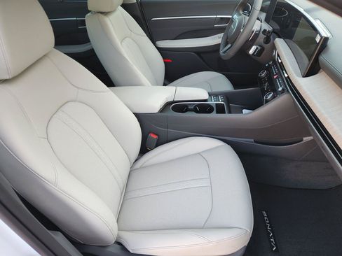 New 2026 Hyundai Sonata Limited FWD image 11