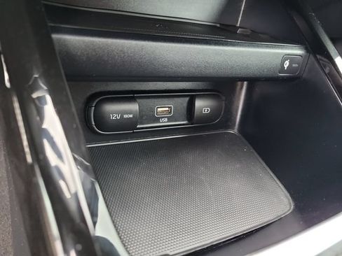 Used 2022 Kia Forte GT-Line w/ GT-Line Premium Package FWD image 32