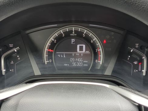 Used 2019 Honda CR-V LX image 14