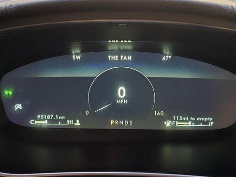 Used 2019 Lincoln Nautilus Select image 10