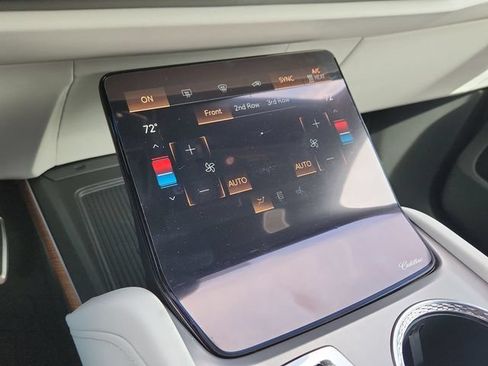New 2026 Cadillac Vistiq Sport AWD/4WD image 17