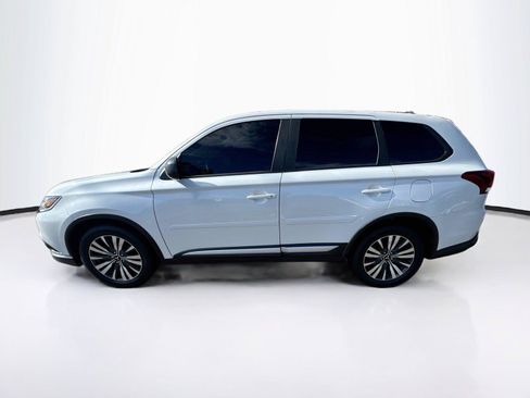 Used 2020 Mitsubishi Outlander ES FWD image 2