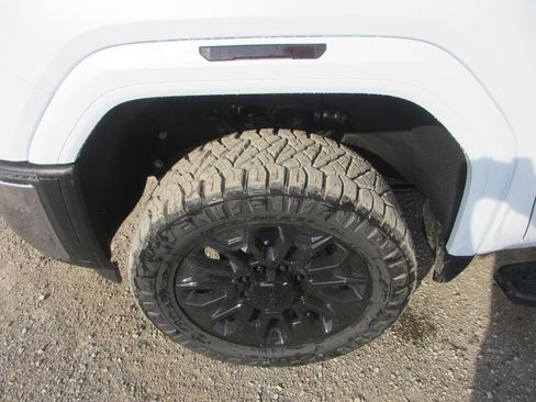 New 2026 GMC Sierra 2500 SLT w/ SLT Premium Package AWD/4WD image 13