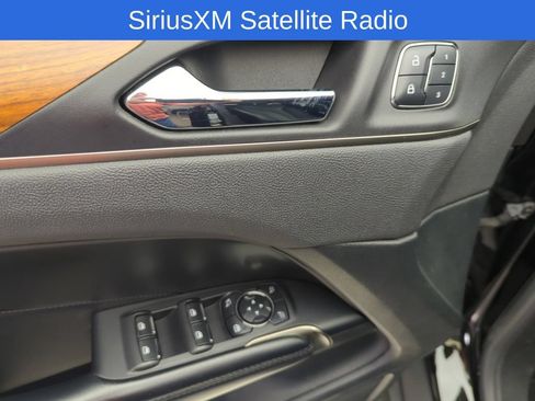 Used 2017 Lincoln MKC Reserve w/ Lincoln MKC Climate Package AWD/4WD image 6