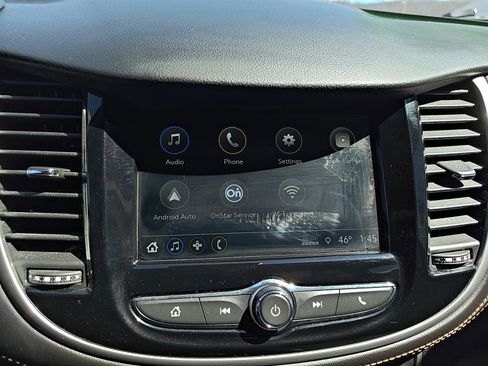 Used 2019 Chevrolet Trax LT w/ LT Convenience Package image 17