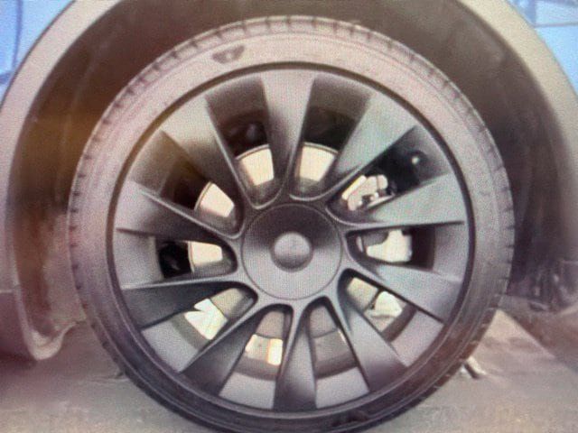 Used 2021 Tesla Model Y Long Range AWD/4WD image 8