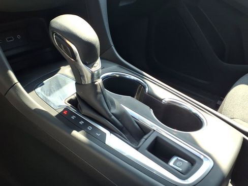 Used 2024 Chevrolet Equinox LT w/ LPO, Floor Liner Package FWD image 15