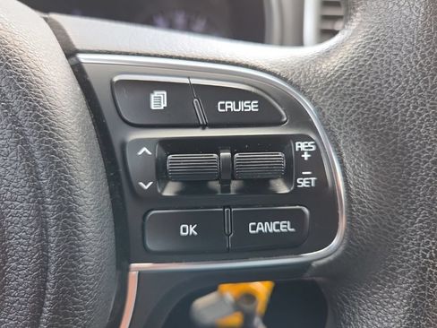 Used 2018 Kia Sportage LX FWD image 29