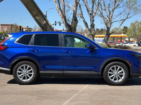 Used 2024 Honda CR-V EX-L image 3