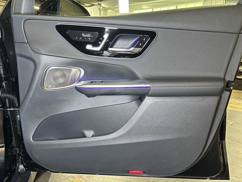New 2025 Mercedes-Benz GLC 300 4MATIC image 11