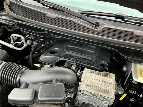 Used 2022 Jeep Wagoneer Series I w/ Convenience Group I AWD/4WD image 31