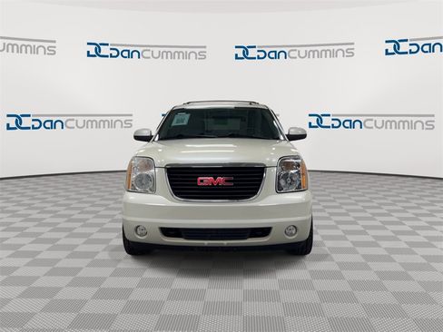 Used 2012 GMC Yukon SLT w/ SLT-2 Equipment Package image 3
