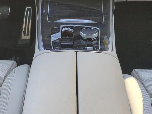 New 2026 BMW X7 xDrive40i w/ M Sport Package image 19
