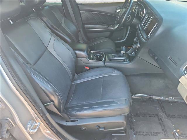 Used 2015 Dodge Charger R/T w/ Plus Group RWD image 21