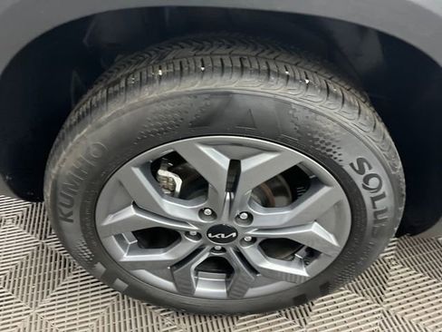Certified 2024 Kia Seltos S image 27