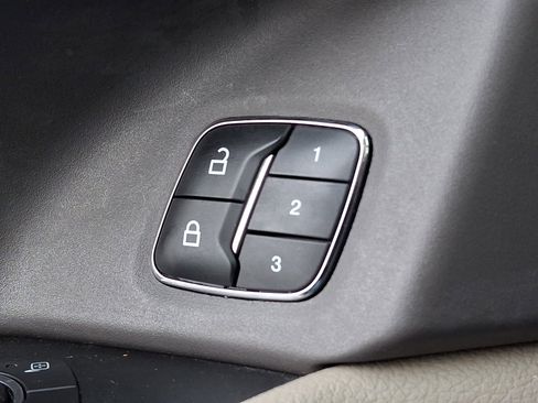 Certified 2020 Ford Expedition Limited image 22