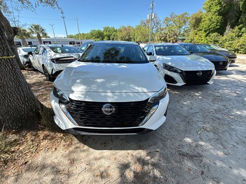 Used 2025 Nissan Sentra SV image 4