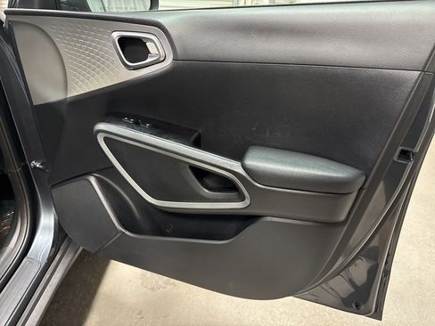 Used 2024 Kia Soul LX w/ Option Group 015 image 9