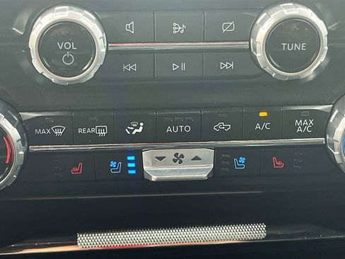 Used 2023 Ford F150 Lariat w/ Equipment Group 502A High AWD/4WD image 21