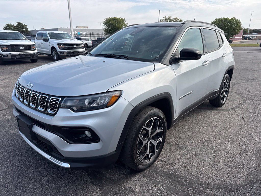 Used 2025 Jeep Compass Limited AWD/4WD image 1