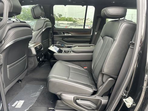 New 2024 Jeep Grand Wagoneer L 4WD image 19