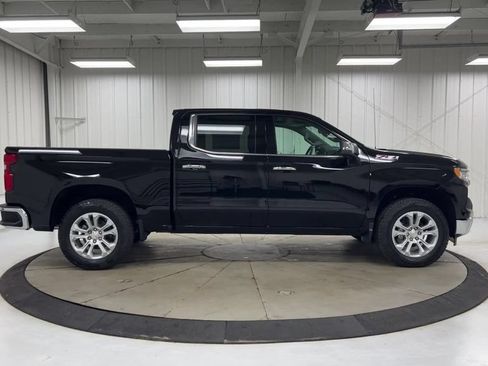 Used 2023 Chevrolet Silverado 1500 LTZ w/ LTZ Convenience Package II AWD/4WD image 9