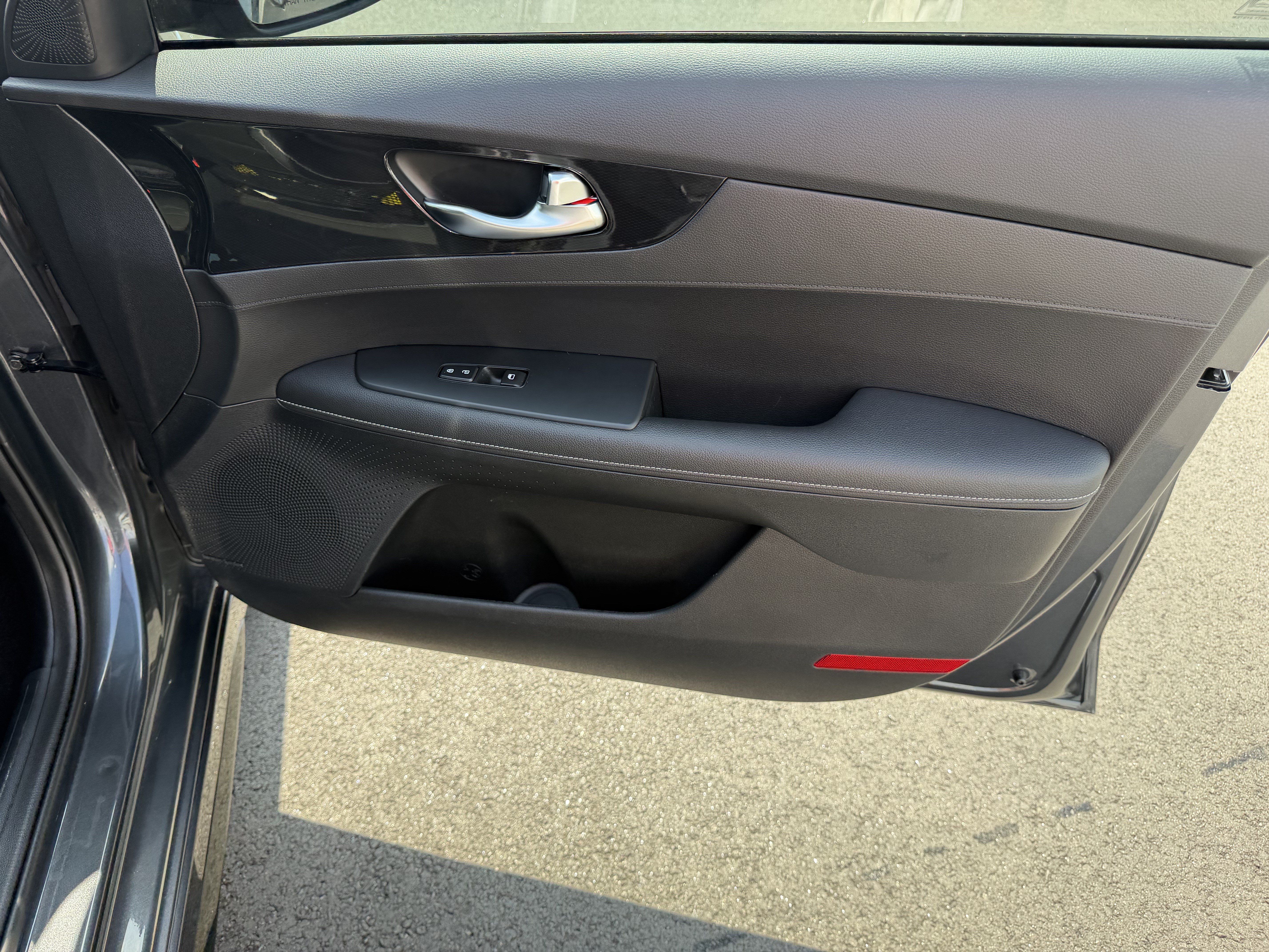 Used 2024 Kia Forte GT-Line w/ GT-Line Premium Package FWD image 14
