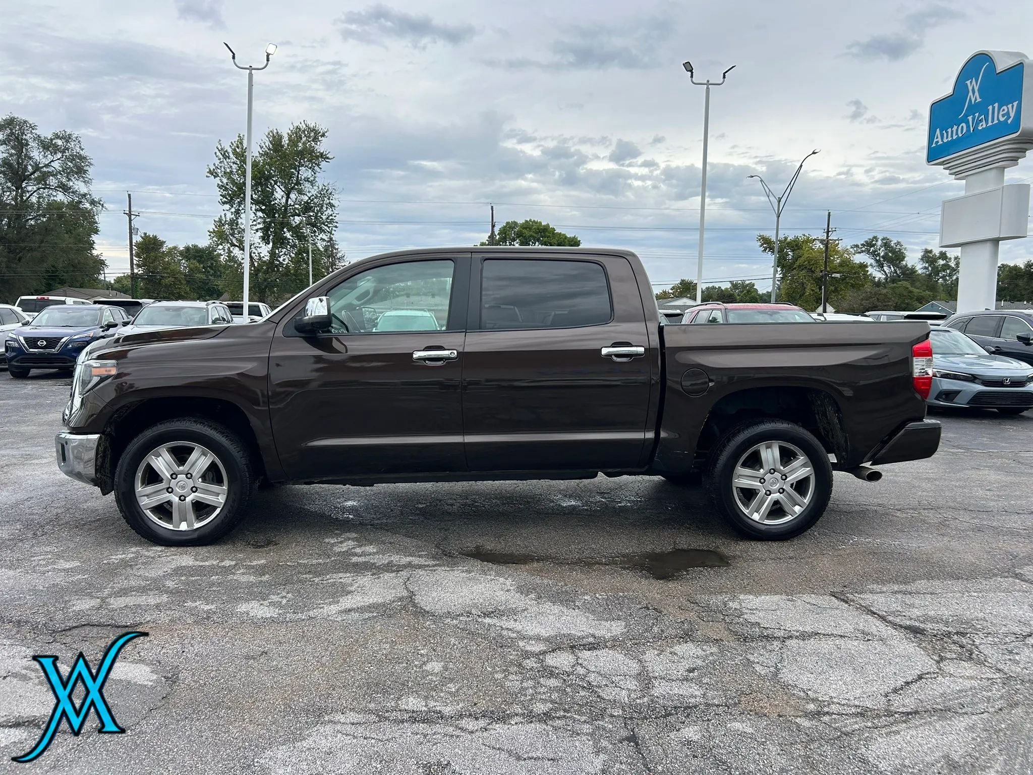 Used 2019 Toyota Tundra 1794 Edition AWD/4WD image 4