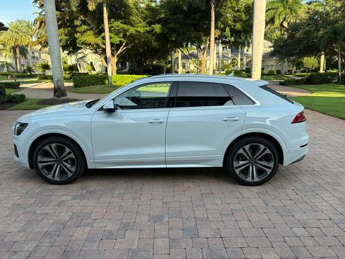 Used 2021 Audi Q8 Prestige w/ Prestige Package AWD/4WD image 3