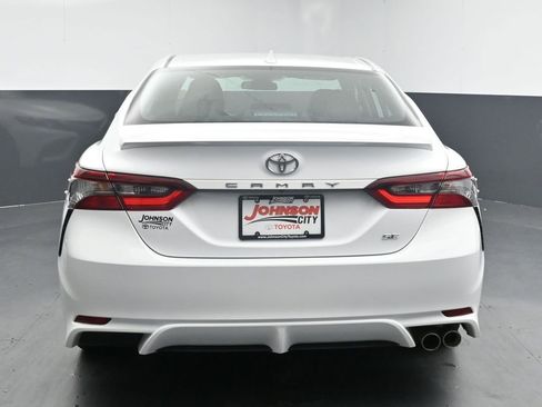 Used 2023 Toyota Camry SE FWD image 7