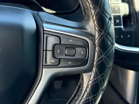 Used 2022 Chevrolet Suburban LT w/ LT Signature Plus Package image 23