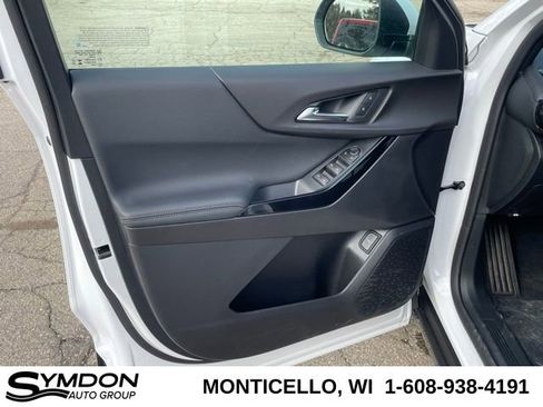 New 2026 Chevrolet Equinox LT w/ Convenience Package II image 16