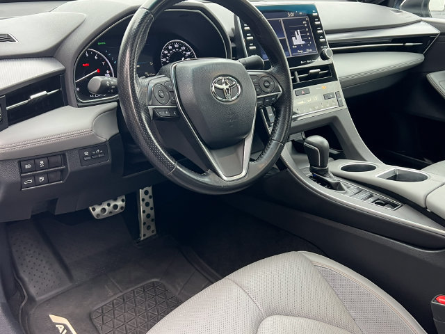 Used 2019 Toyota Avalon XSE w/ All Weather Liner Package FWD image 17