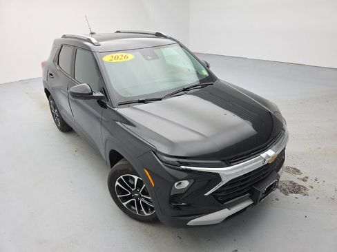 Used 2026 Chevrolet TrailBlazer LT w/ Driver Confidence Package image 2