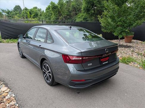 Certified 2025 Volkswagen Jetta Sport FWD image 3